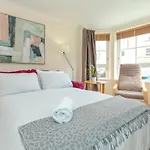 Dicksonfield Quiet Central Family Apartment With Parking